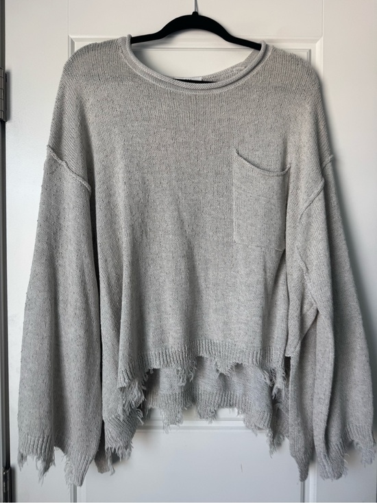 TALULAH Sweaters - TALULAH Light Gray Distressed Crewneck Sweater